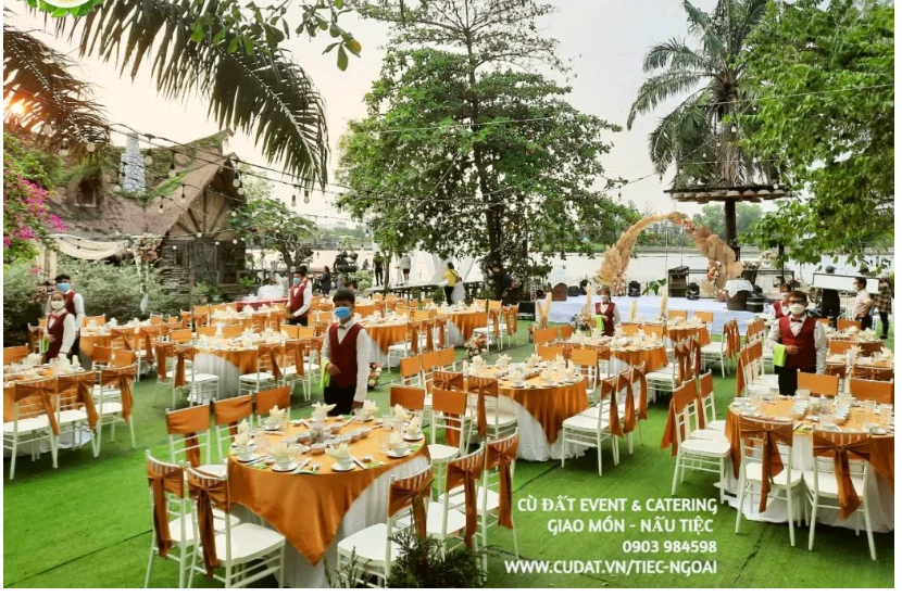 Không gian sân vườn